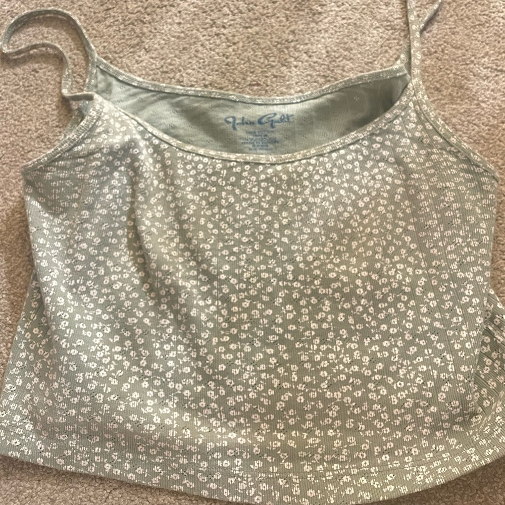 Love this tank and its in very good condition and very cute